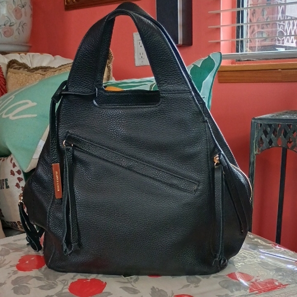 NWOT Elegant Black Pebbled Leather Vince Camuto Handbag - Picture 1 of 13